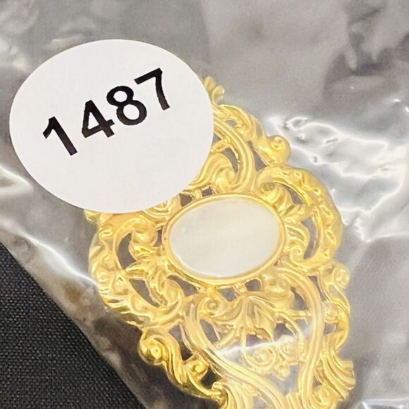 Vintage Mother of Pearl MOP Brooch Lacy Filigree Gold Tone BEAUTIFUL 1487 - Picture 7 of 7